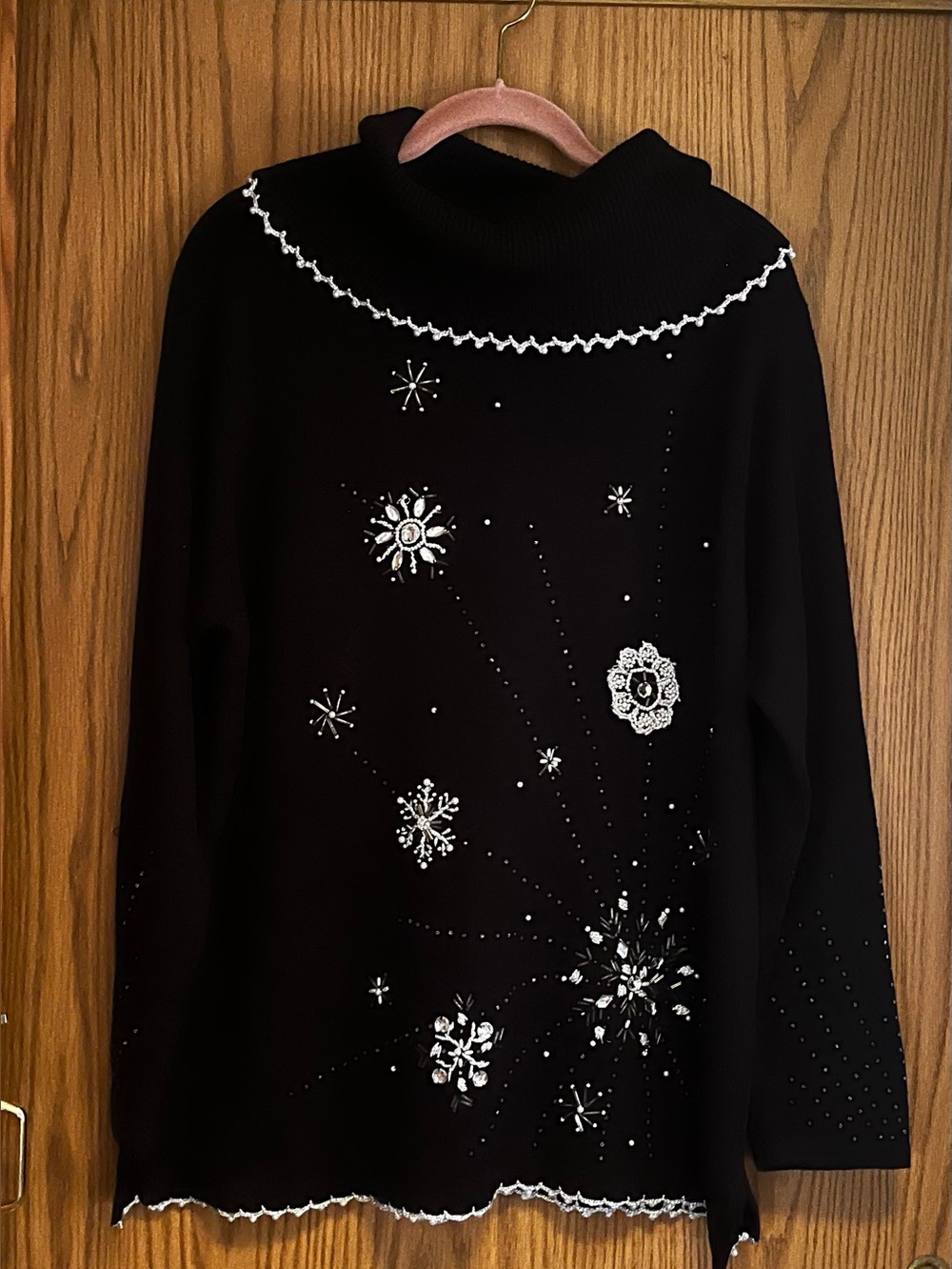 Theme Works by KitKit Black CowlNeck Sweater With Snowflake Accent Beads Size XL